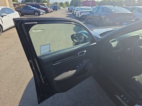 Used 2025 Honda Civic Sport image 10