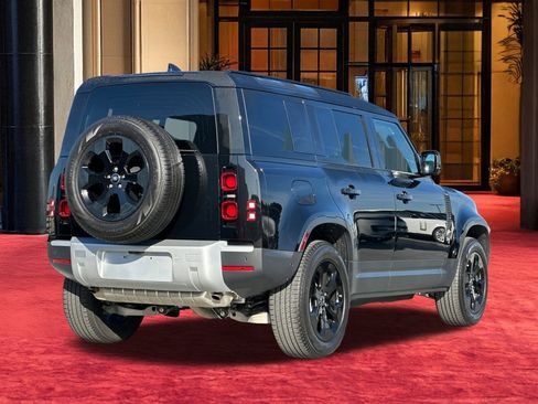 Used 2025 Land Rover Defender 110 S image 10