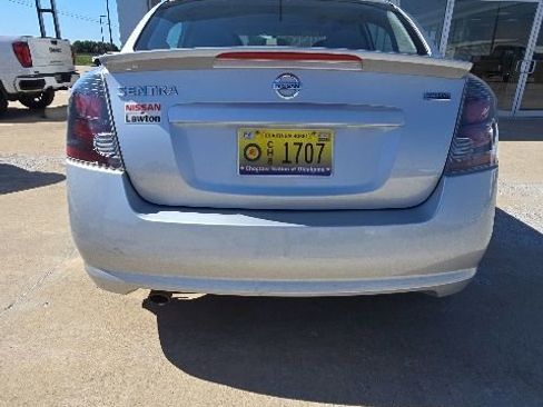 Used 2012 Nissan Sentra 2.0 SR w/ Special Edition Pkg FWD image 8