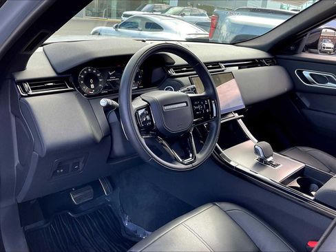 Used 2025 Land Rover Range Rover Velar Dynamic SE image 17