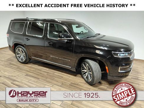 Used 2025 Jeep Grand Wagoneer 4WD image 27