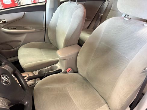 Used 2012 Toyota Corolla LE FWD image 16