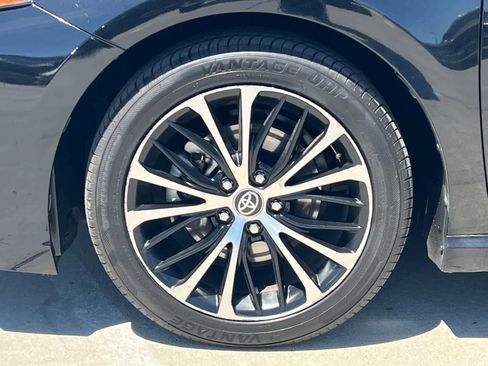 Used 2020 Toyota Camry SE w/ Carpet Mat Package FWD image 25