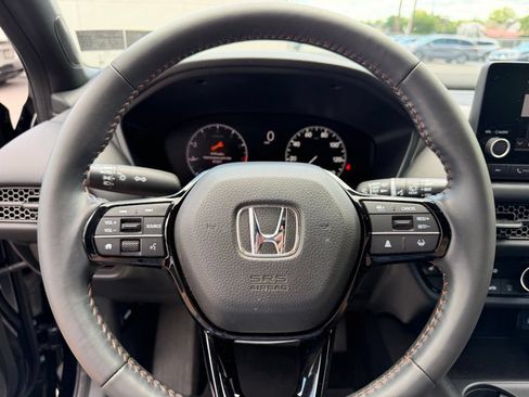 Used 2023 Honda HR-V Sport image 14
