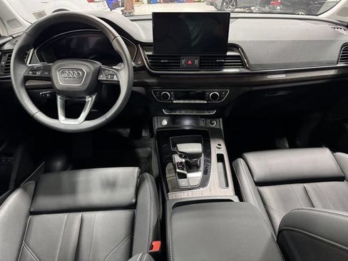 Certified 2025 Audi Q5 e Premium Plus w/ Premium Plus Package AWD/4WD image 18
