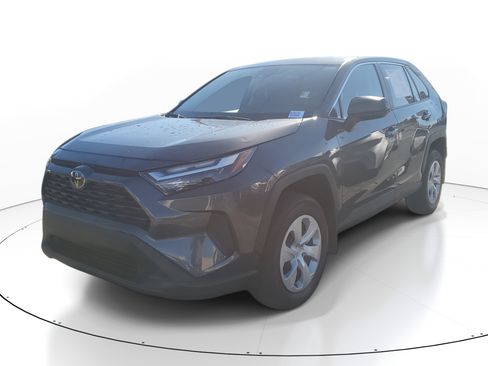Used 2024 Toyota RAV4 LE image 3