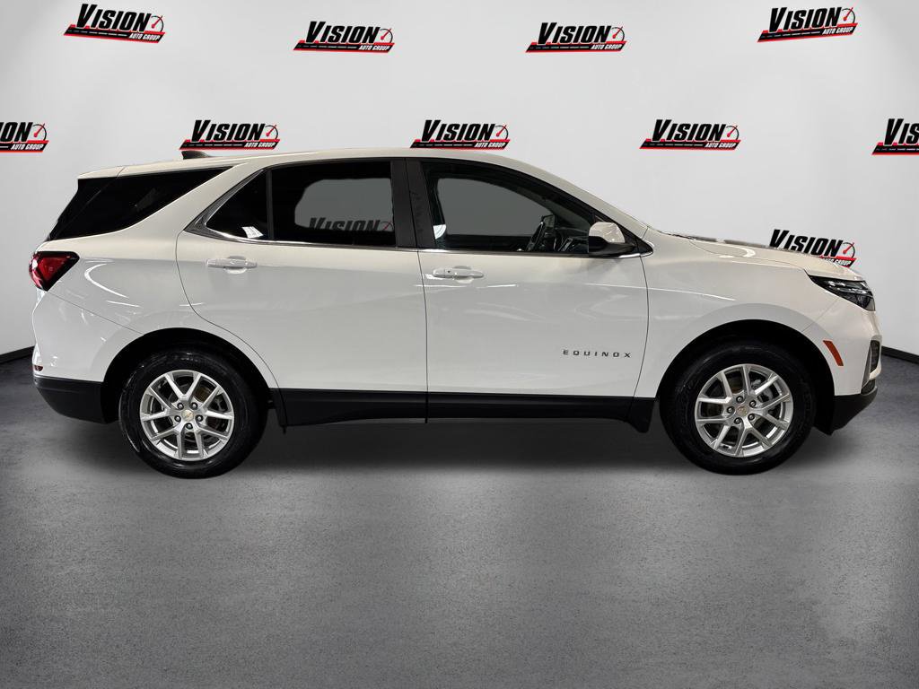 Used 2024 Chevrolet Equinox LT w/ LPO, Floor Liner Package AWD/4WD image 4