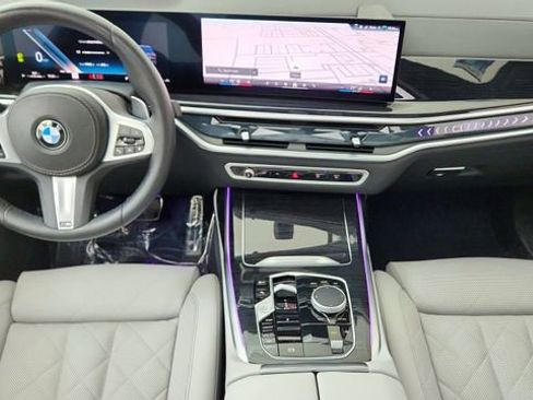 Used 2026 BMW X7 xDrive40i image 40