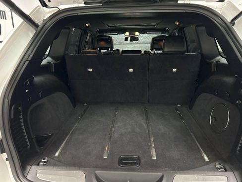 Used 2015 Jeep Grand Cherokee Overland image 11