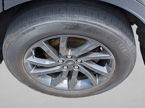 Used 2019 Land Rover Discovery Sport AWD/4WD image 8