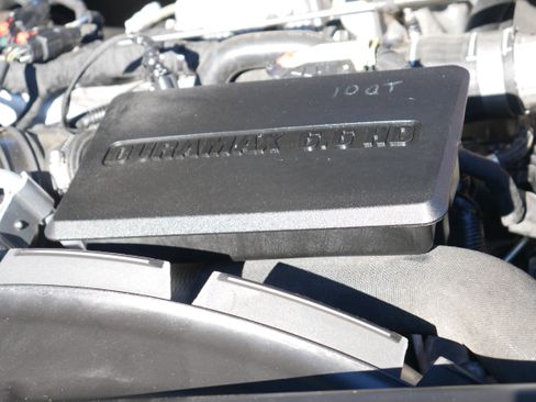 Certified 2022 Chevrolet Silverado 2500 LT w/ Convenience Package image 10