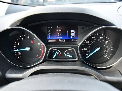 Used 2017 Ford Escape SE image 23