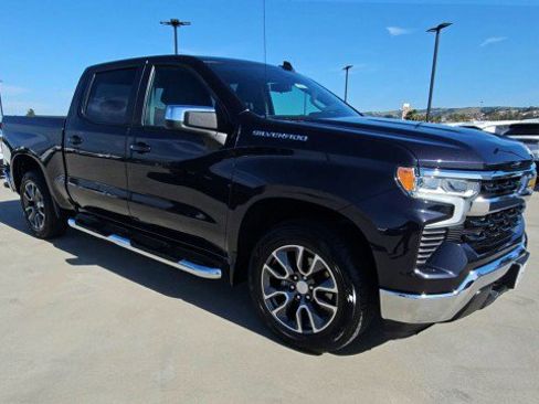 Used 2022 Chevrolet Silverado 1500 LT image 2