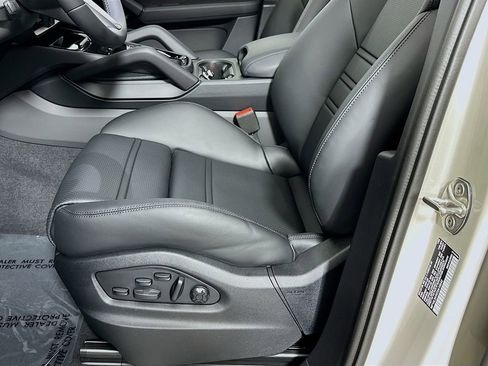 New 2026 Porsche Cayenne S AWD/4WD image 22