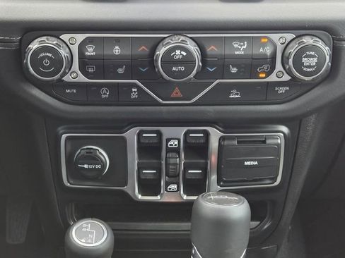 New 2026 Jeep Gladiator Sport AWD/4WD image 15