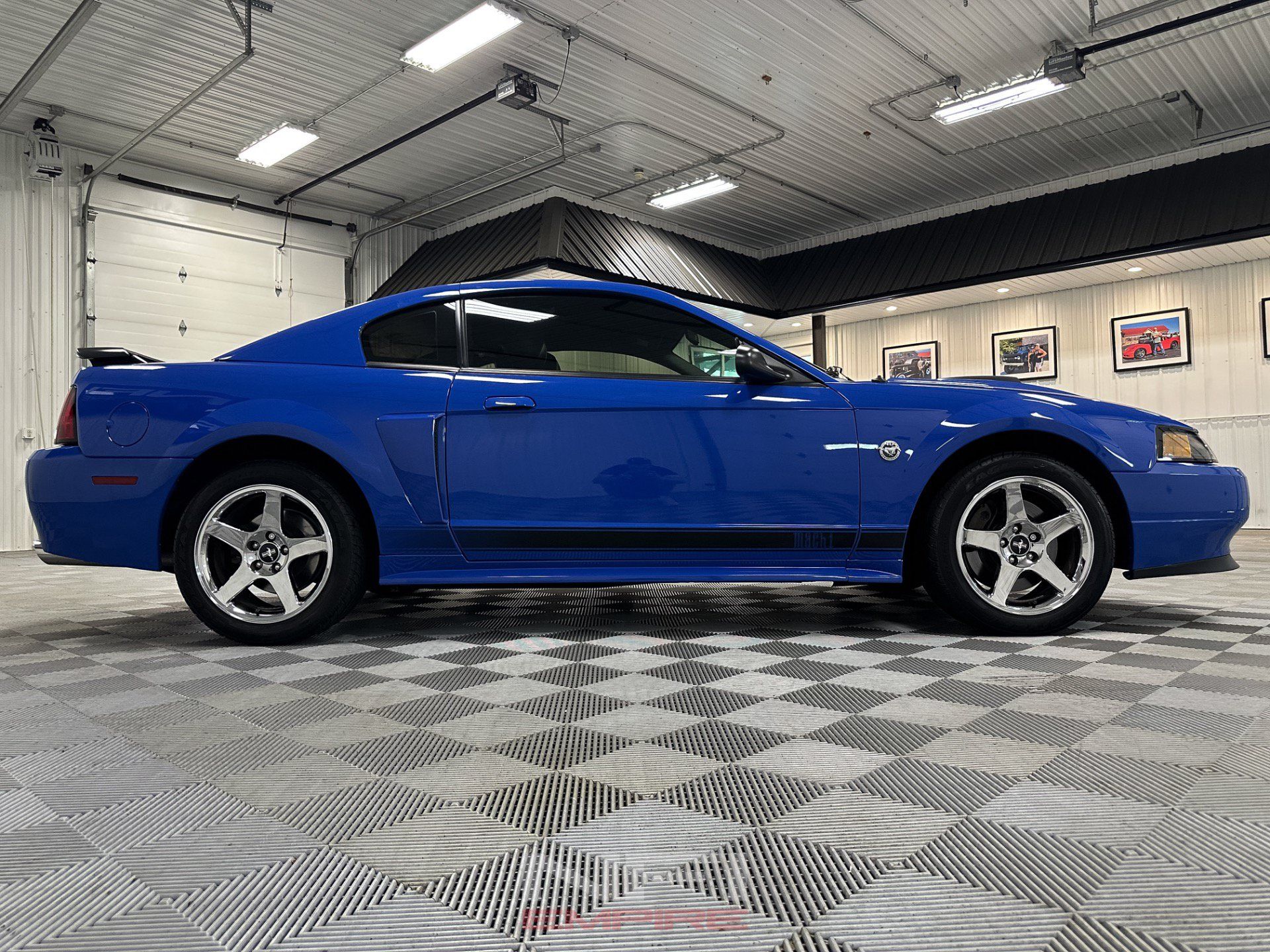 Used 2004 Ford Mustang Mach 1 RWD image 17