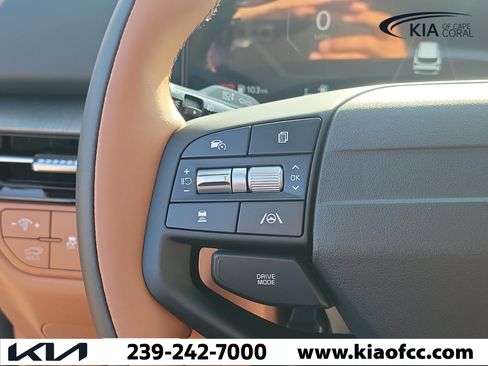 New 2026 Kia Sportage X-Line w/ X-Line Technology Package AWD/4WD image 24