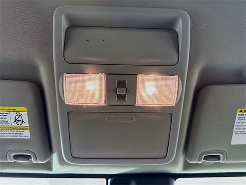 Certified 2022 Nissan Frontier SV image 18