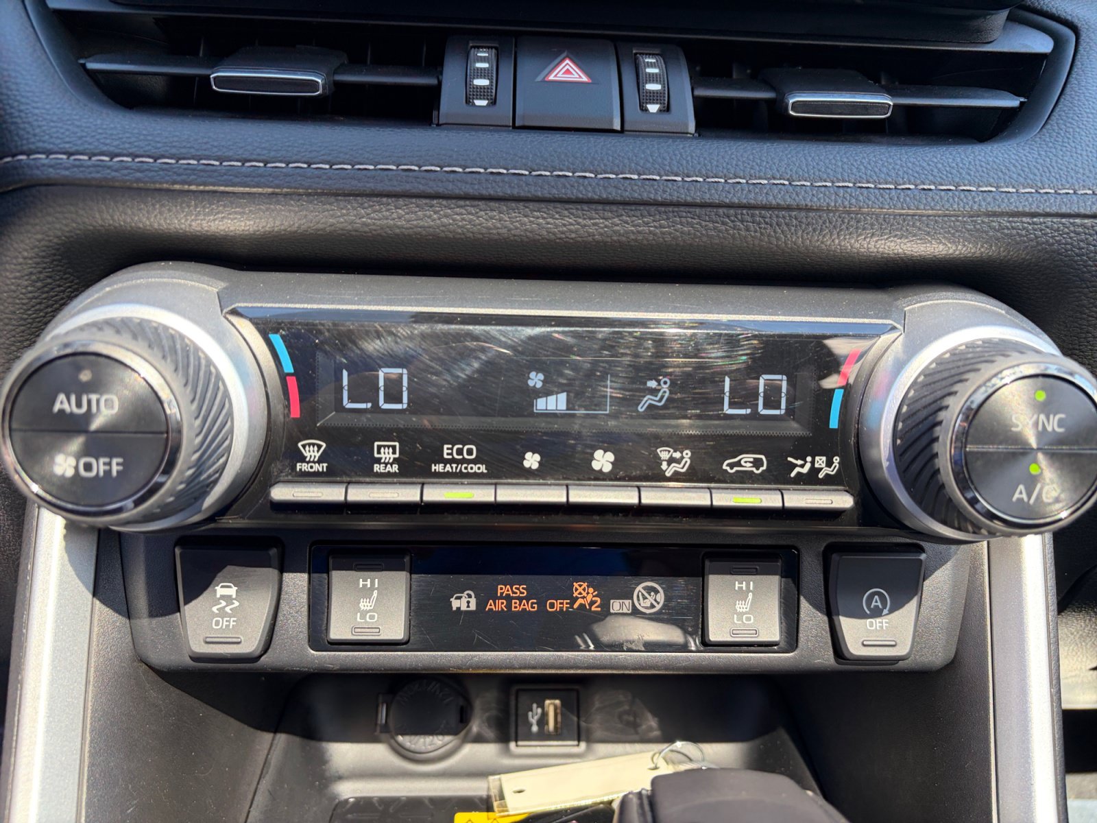 Used 2023 Toyota RAV4 XLE Premium AWD/4WD image 22