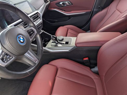 Used 2022 BMW 330e w/ M Sport Package image 24