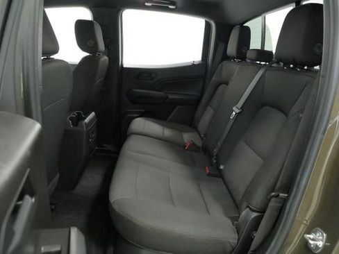 Used 2025 Chevrolet Colorado Trail Boss AWD/4WD image 33