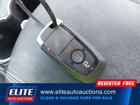 Used 2017 Ford Edge SEL w/ Equipment Group 201A FWD image 22