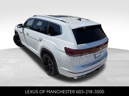 Used 2024 Volkswagen Atlas SEL Premium R-Line AWD/4WD image 4