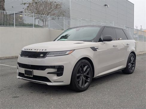 Used 2024 Land Rover Range Rover Sport Dynamic SE image 2