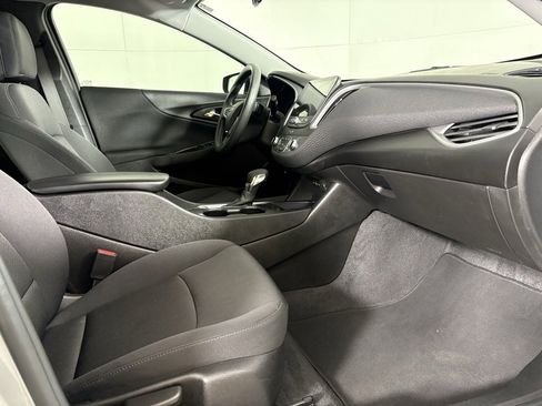 Used 2024 Chevrolet Malibu LT image 14