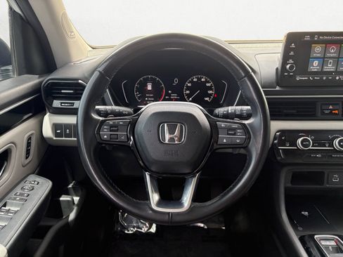 Used 2023 Honda Pilot Touring image 12