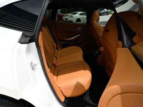 Used 2024 Aston Martin DBX AWD/4WD image 48