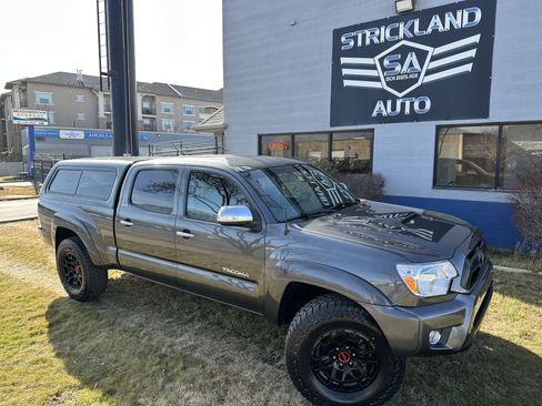 Used 2013 Toyota Tacoma 4x4 Double Cab image 2