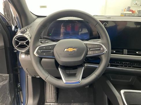 New 2026 Chevrolet Equinox LT AWD/4WD image 10