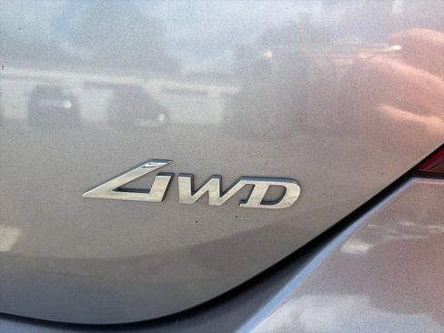 Used 2023 Genesis G70 2.0T AWD/4WD image 41