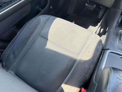 Used 2015 Dodge Charger SXT image 29