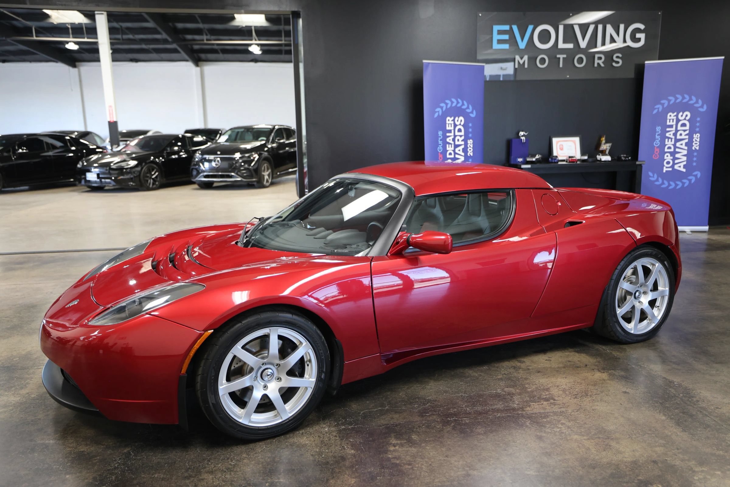 Used 2010 Tesla Roadster RWD image 3
