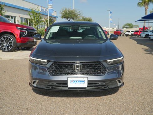 Used 2023 Honda Accord Touring image 2
