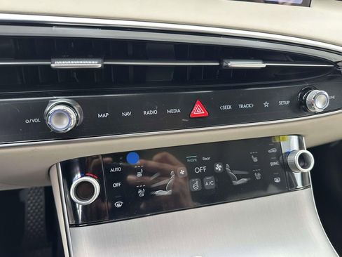 New 2026 Genesis GV70 2.5T Advanced AWD/4WD image 22