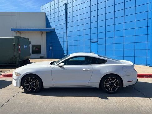 Used 2020 Ford Mustang Premium image 10