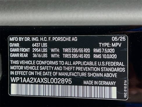 New 2025 Porsche Macan 4 Electric image 34