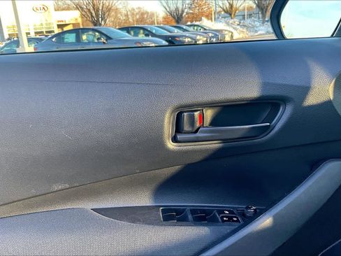 Used 2022 Toyota Corolla LE image 21