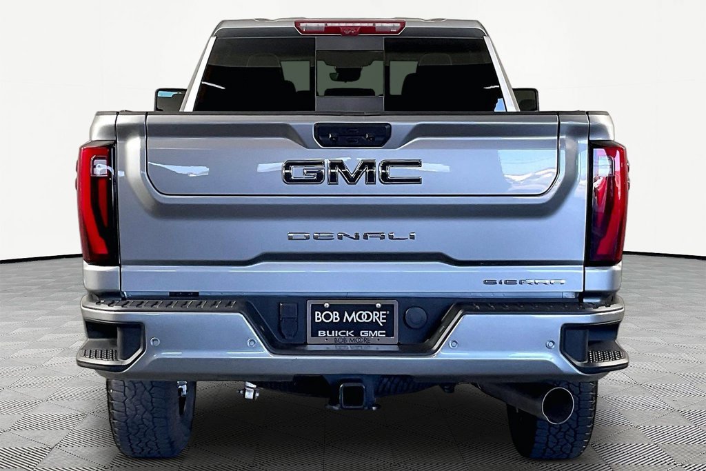 Certified 2025 GMC Sierra 2500 Denali Ultimate AWD/4WD image 5