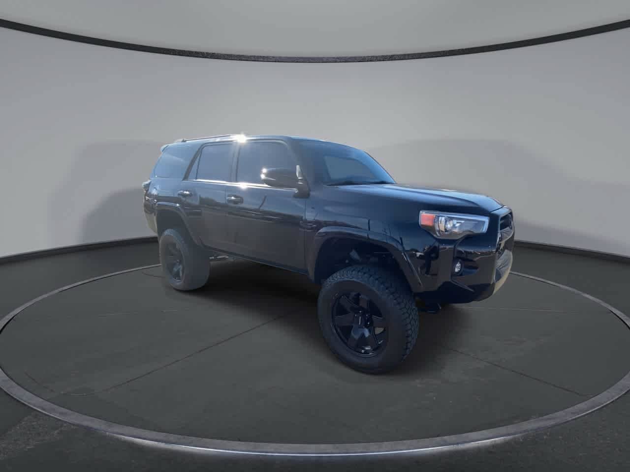 Used 2022 Toyota 4Runner SR5 Premium w/ Moonroof Package AWD/4WD image 3