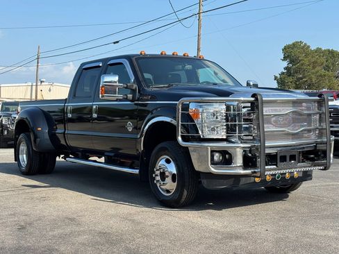 Used 2016 Ford F350 Lariat w/ Lariat Ultimate Package AWD/4WD image 3