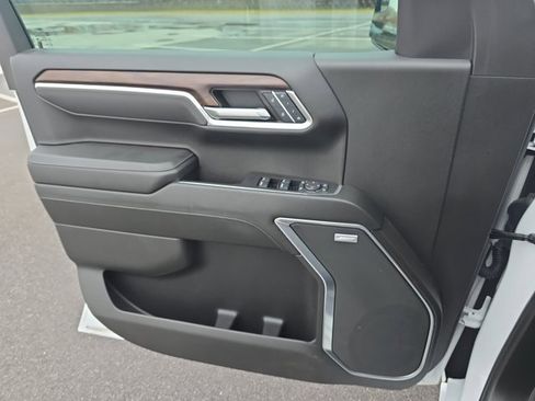 Used 2024 GMC Sierra 1500 SLT w/ SLT Convenience Package image 27