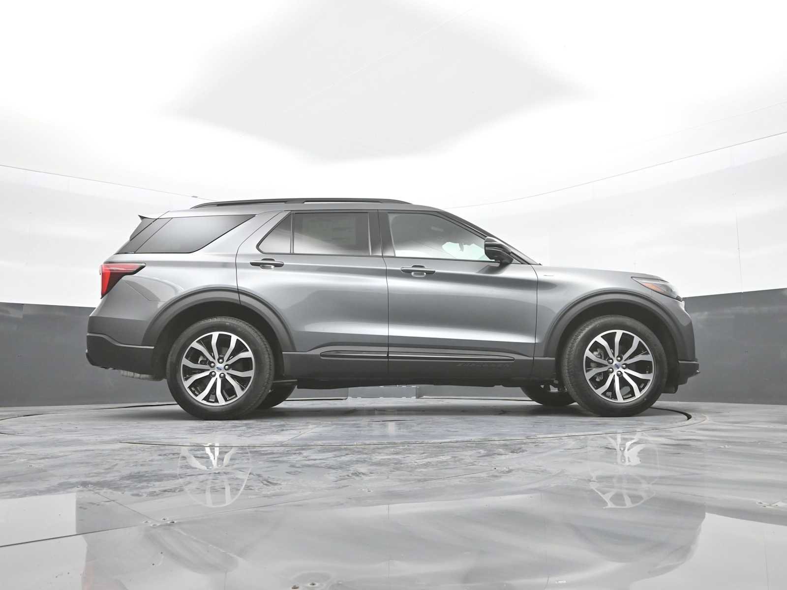 New 2025 Ford Explorer ST-Line AWD/4WD image 68