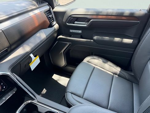 New 2026 GMC Sierra 1500 Denali w/ Denali Reserve Package AWD/4WD image 25