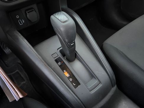 Used 2023 Nissan Versa S w/ Trunk Package FWD image 15
