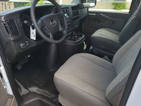 New 2025 GMC Savana 2500 Extended w/ Enhanced Convenience Package image 5