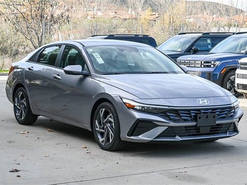 New 2026 Hyundai Elantra Limited image 3